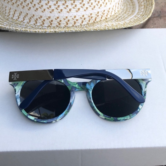 TORY BURCH BRAND NEW SUNGLASSES